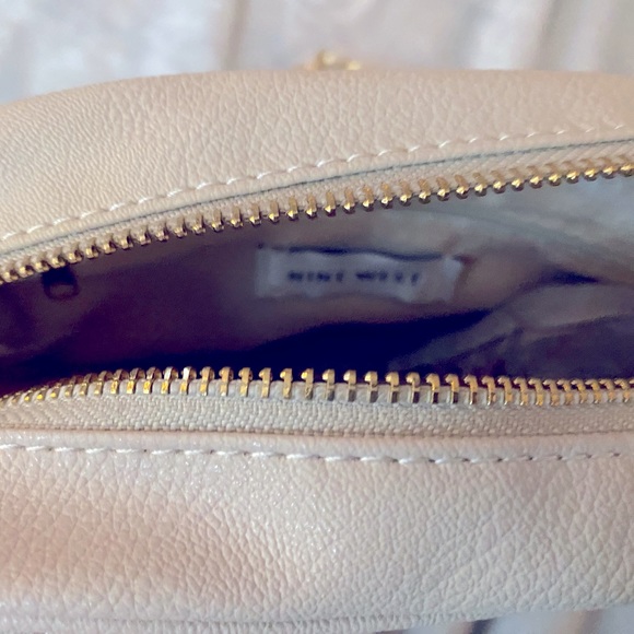 Nine West Quilted bag. - Picture 3 of 3